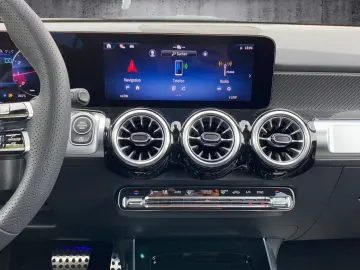 GLB 250 4M AMG+NIGHT+360°+DISTRO+PANO+AHK+SOUND