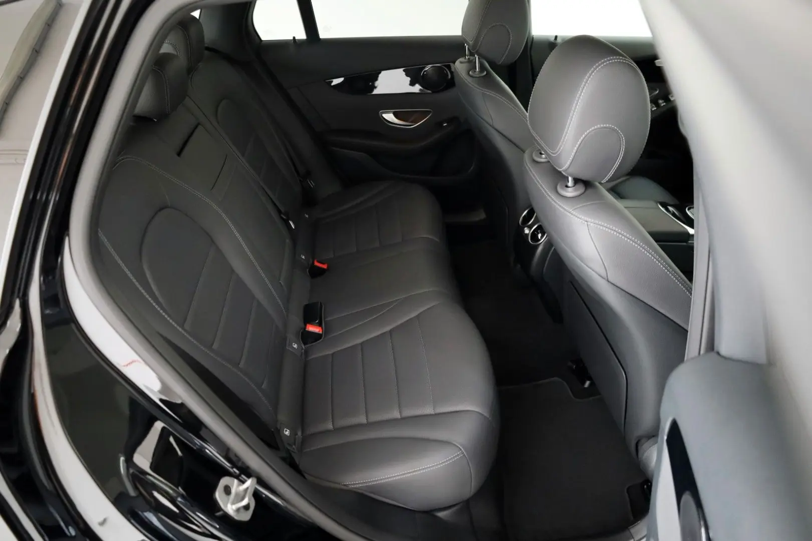 GLC 200 4M,Leder,Navi,LED,Kamera,AHK elek.,SR+WR