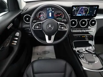 GLC 200 4M,Leder,Navi,LED,Kamera,AHK elek.,SR+WR