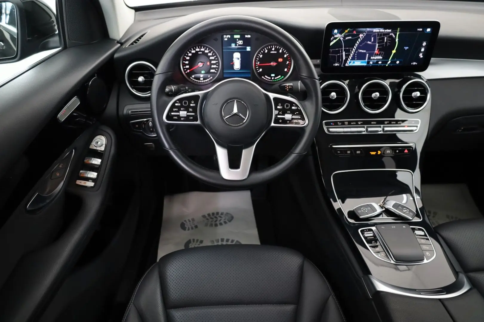 GLC 200 4M,Leder,Navi,LED,Kamera,AHK elek.,SR+WR
