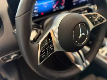 GLB 220 4M Progressive +LED+NAVI+DAB+Panorama+