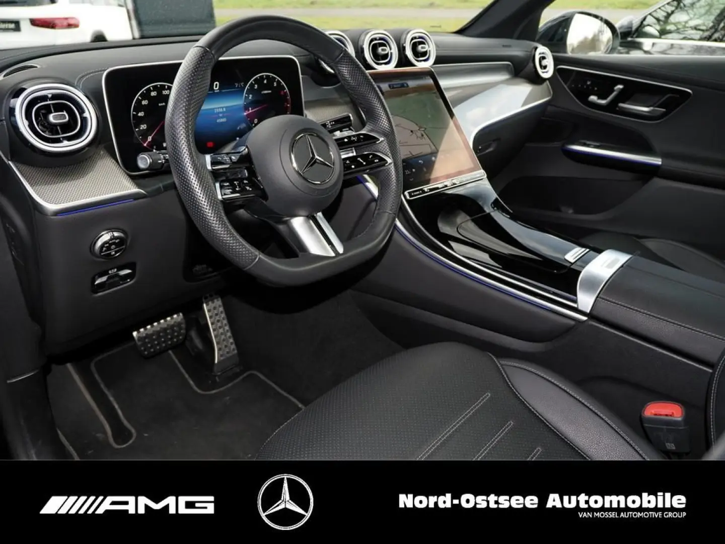 GLC 200 4M AMG PANO MEMORY KAMERA AHK LED AMBIE