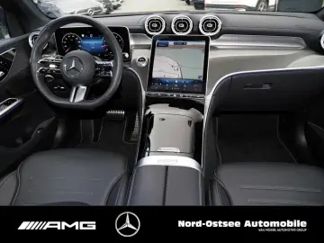 GLC 200 4M AMG PANO MEMORY KAMERA AHK LED AMBIE