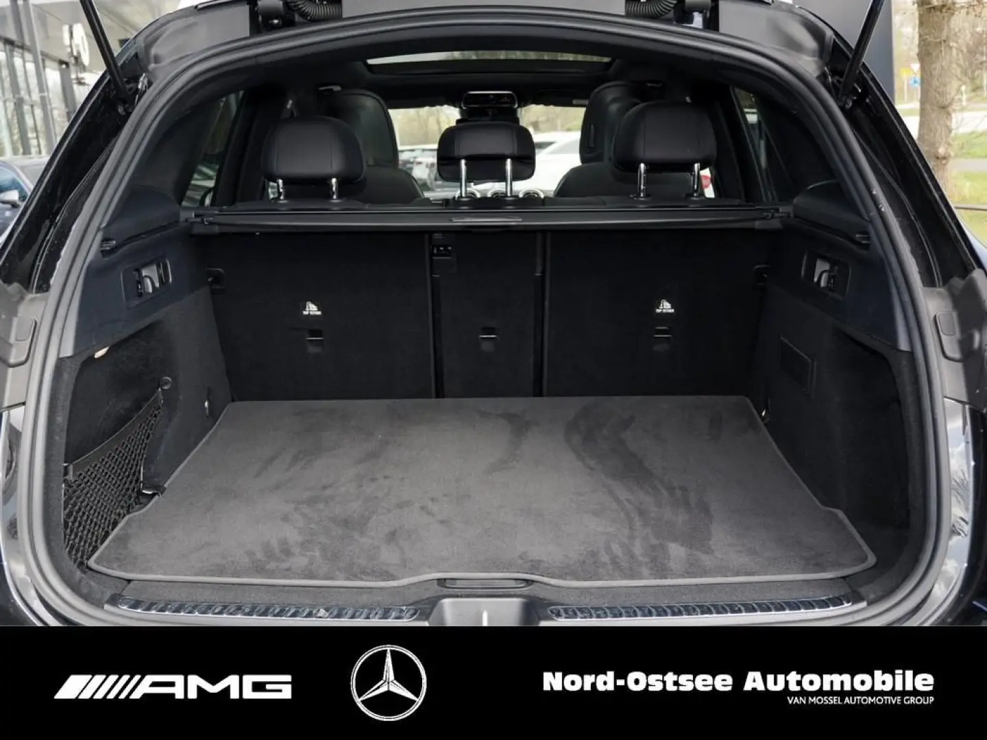 GLC 200 4M AMG PANO MEMORY KAMERA AHK LED AMBIE