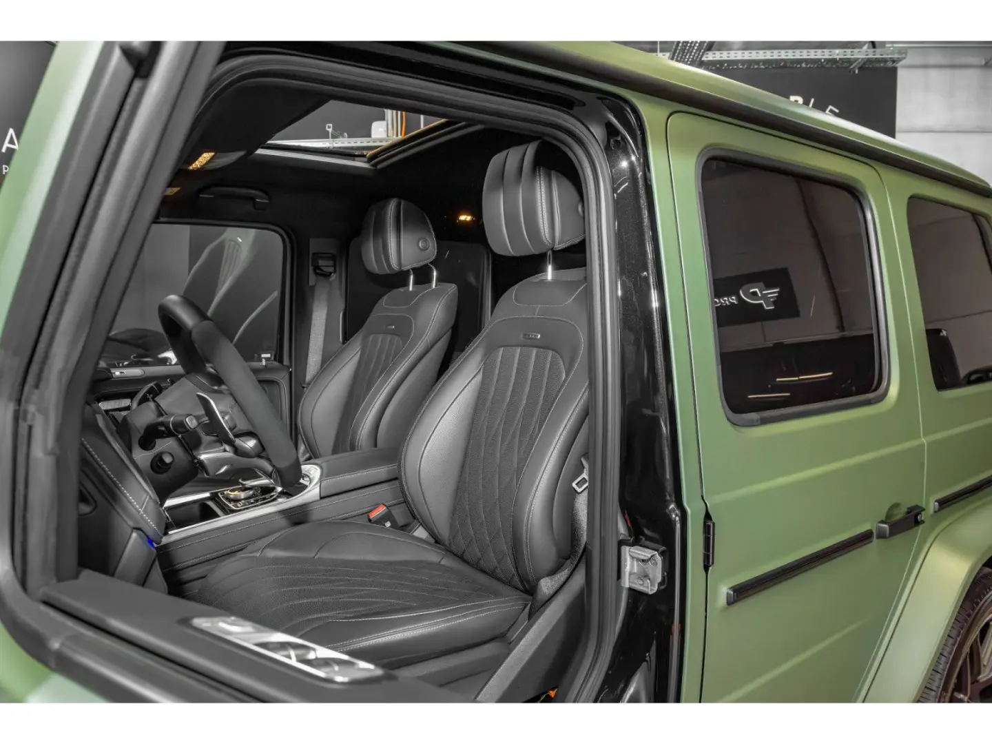 G 63 AMG G63 AMG MANUFAK/MILITARY COVER/STHZ/SUP