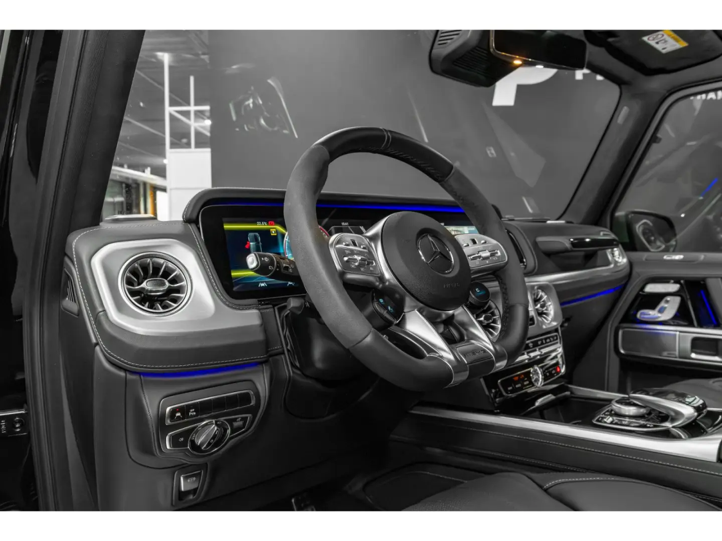 G 63 AMG G63 AMG MANUFAK/MILITARY COVER/STHZ/SUP