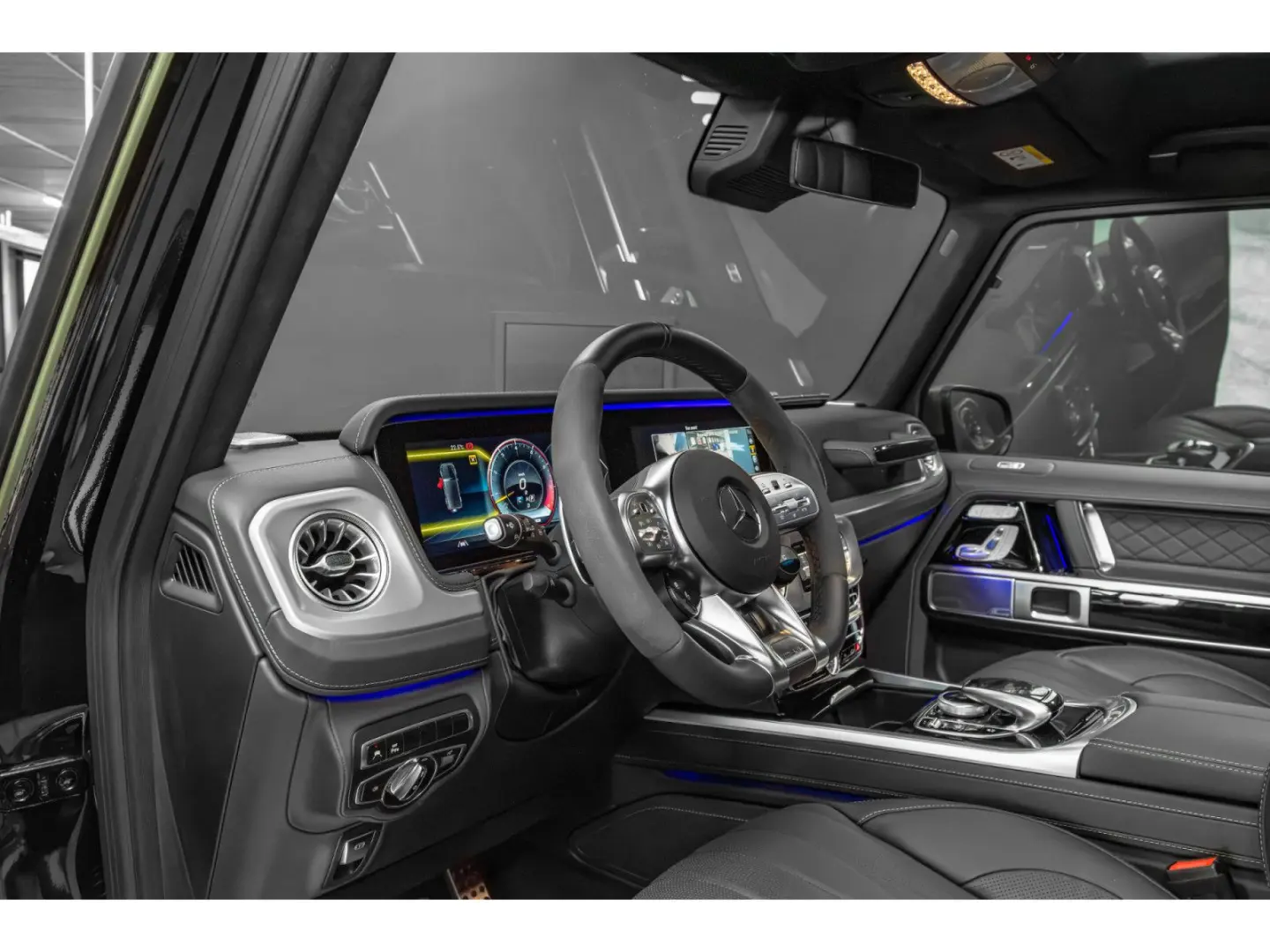 G 63 AMG G63 AMG MANUFAK/MILITARY COVER/STHZ/SUP