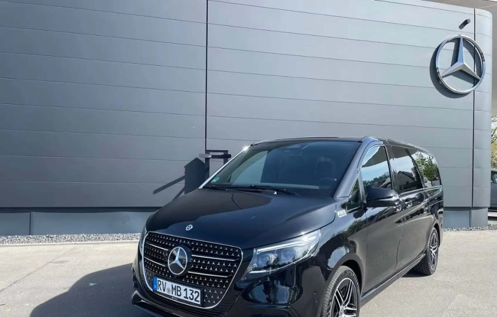 Mercedes-Benz V 300 d AVANTGARDE 4Matic/8 Locuri