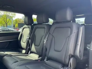 Mercedes-Benz V 300 d AVANTGARDE 4Matic/8 Locuri