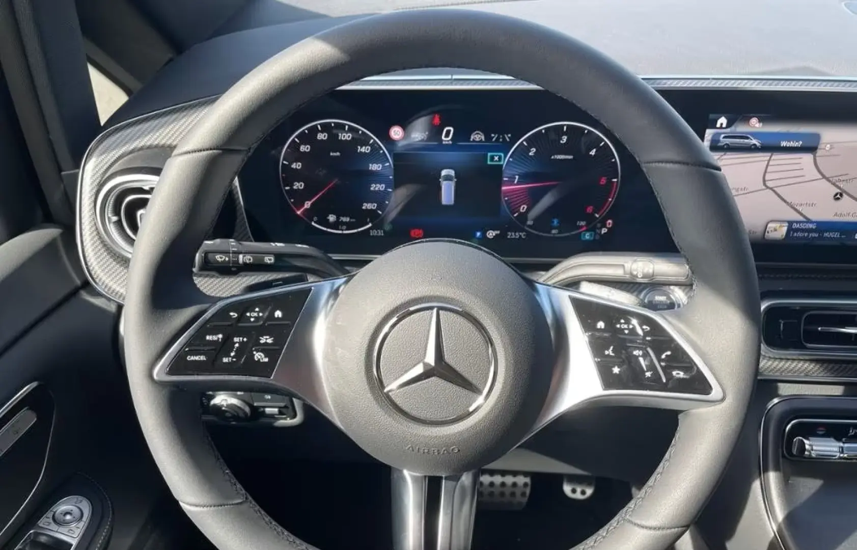 Mercedes-Benz V 300 d AVANTGARDE 4Matic/8 Locuri