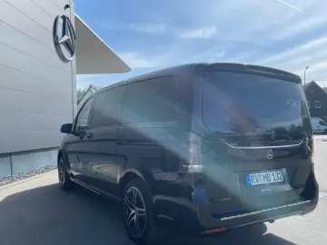 Mercedes-Benz V 300 d AVANTGARDE 4Matic/8 Locuri