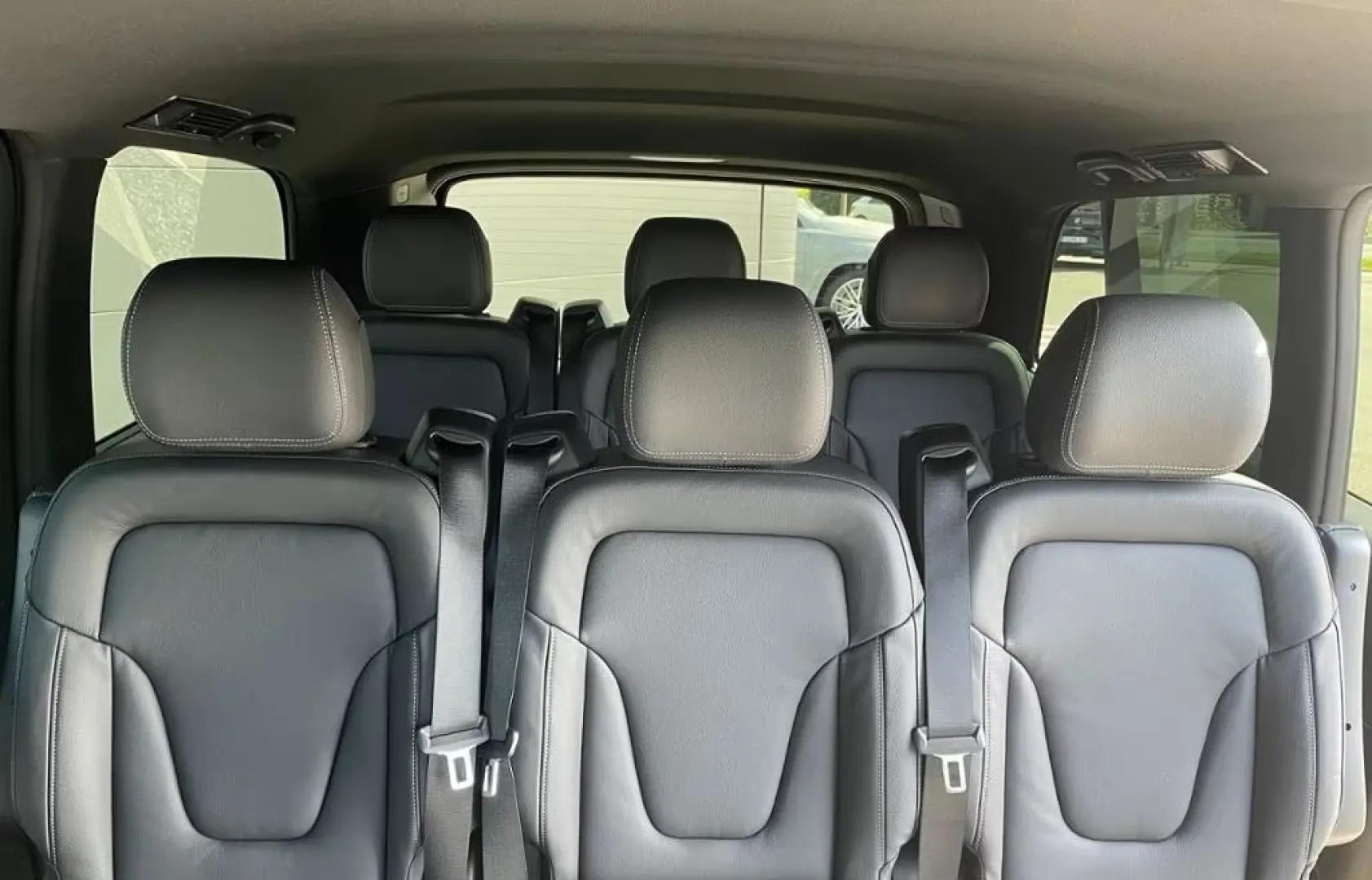 Mercedes-Benz V 300 d AVANTGARDE 4Matic/8 Locuri