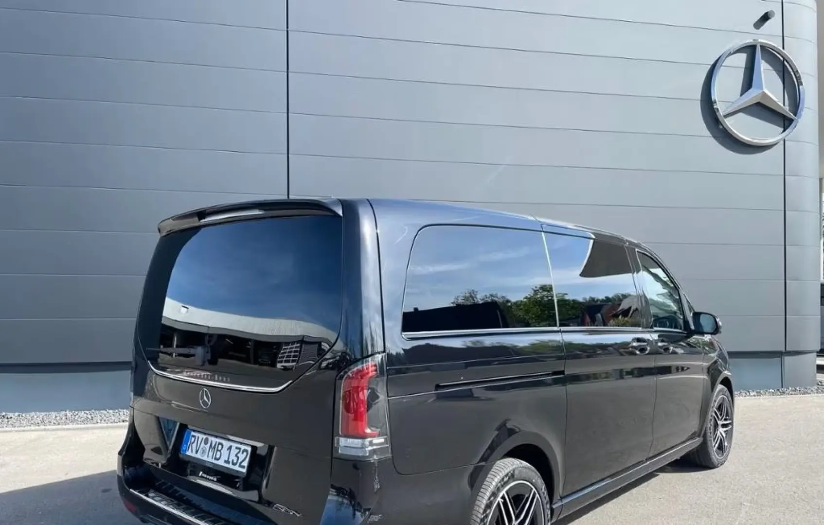 Mercedes-Benz V 300 d AVANTGARDE 4Matic/8 Locuri