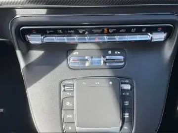 Mercedes-Benz V 300 d AVANTGARDE 4Matic/8 Locuri