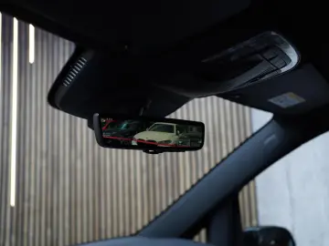 Mercedes-Benz V 300d Extra Lang 4M AMG 8 Locuri