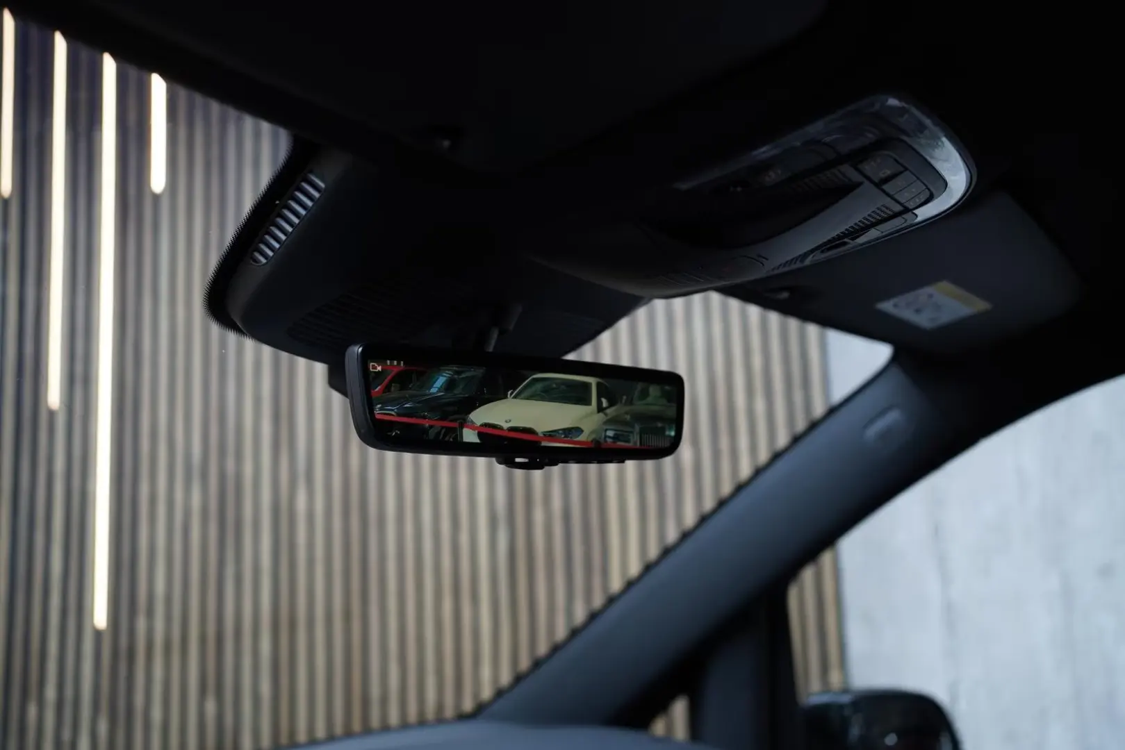 Mercedes-Benz V 300d Extra Lang 4M AMG 8 Locuri