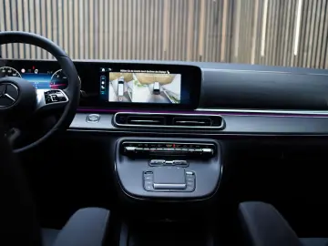 Mercedes-Benz V 300d Extra Lang 4M AMG 8 Locuri