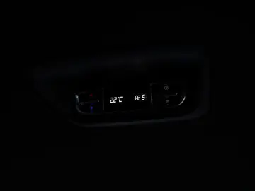 Mercedes-Benz V 300d Extra Lang 4M AMG 8 Locuri