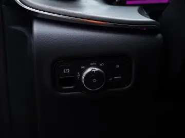 Mercedes-Benz V 300d Extra Lang 4M AMG 8 Locuri