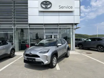 Toyota Hybrid 2025 | CVT | LED | Android Auto | 116 CP