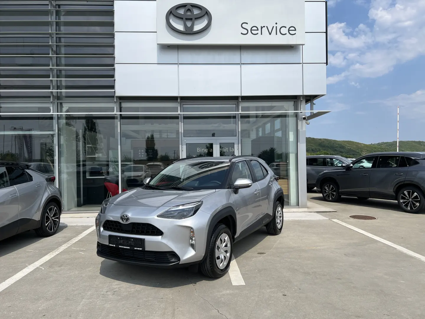 Toyota Hybrid 2025 | CVT | LED | Android Auto | 116 CP