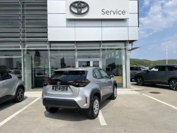 Toyota Hybrid 2025 | CVT | LED | Android Auto | 116 CP