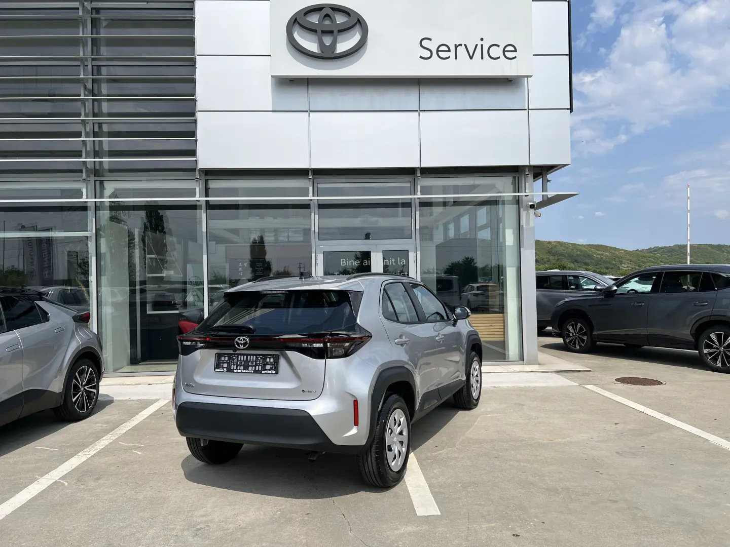 Toyota Hybrid 2025 | CVT | LED | Android Auto | 116 CP