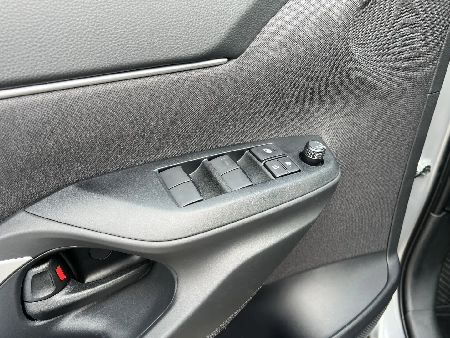Toyota Hybrid 2025 | CVT | LED | Android Auto | 116 CP
