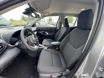 Toyota Hybrid 2025 | CVT | LED | Android Auto | 116 CP