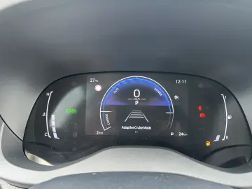Toyota Hybrid 2025 | CVT | LED | Android Auto | 116 CP