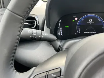 Toyota Hybrid 2025 | CVT | LED | Android Auto | 116 CP