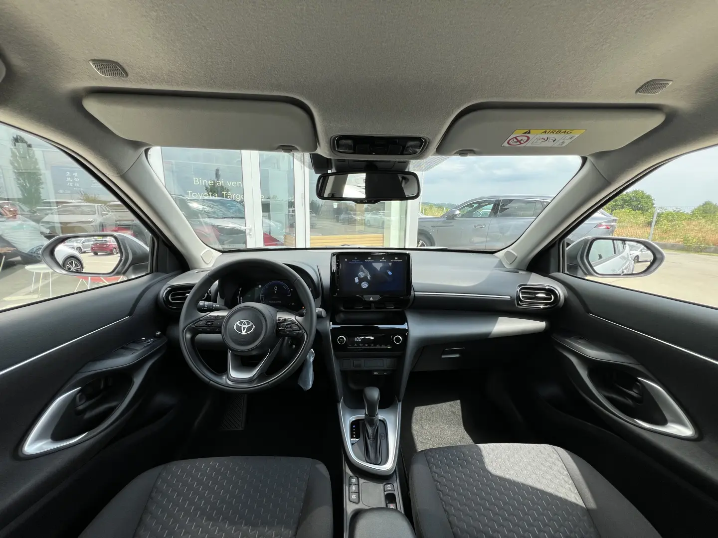 Toyota Hybrid 2025 | CVT | LED | Android Auto | 116 CP