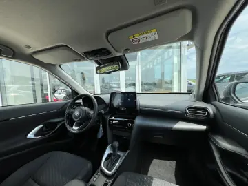 Toyota Hybrid 2025 | CVT | LED | Android Auto | 116 CP