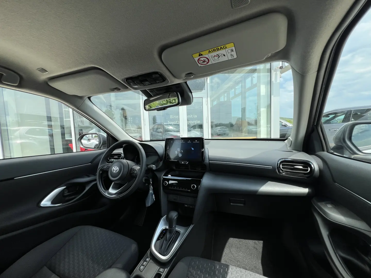 Toyota Hybrid 2025 | CVT | LED | Android Auto | 116 CP