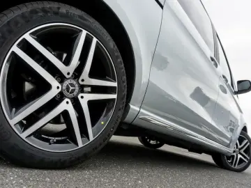 V 300 d 4M EXCLUSIVE Lang Navi Standhzg 360° AHK