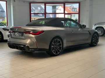 M4 Cabrio G83 xDrive Competition / HU-DISPLAY /