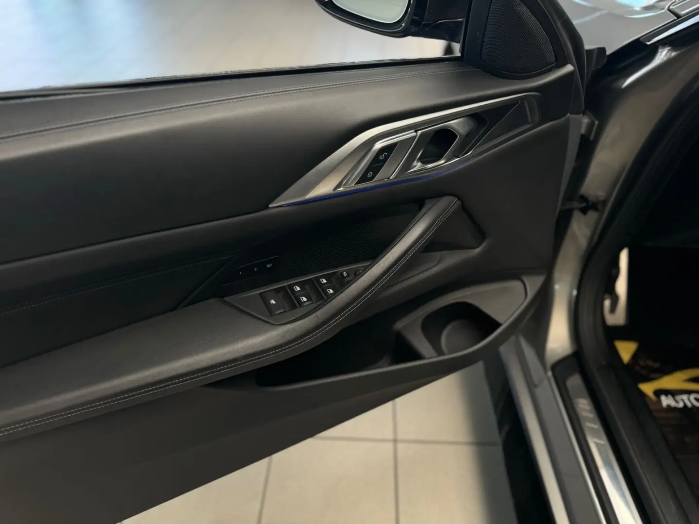M4 Cabrio G83 xDrive Competition / HU-DISPLAY /