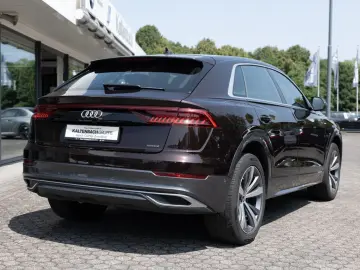 Q8 55 TFSI e quattro S-Line AHK HUD 360° LED SHZ