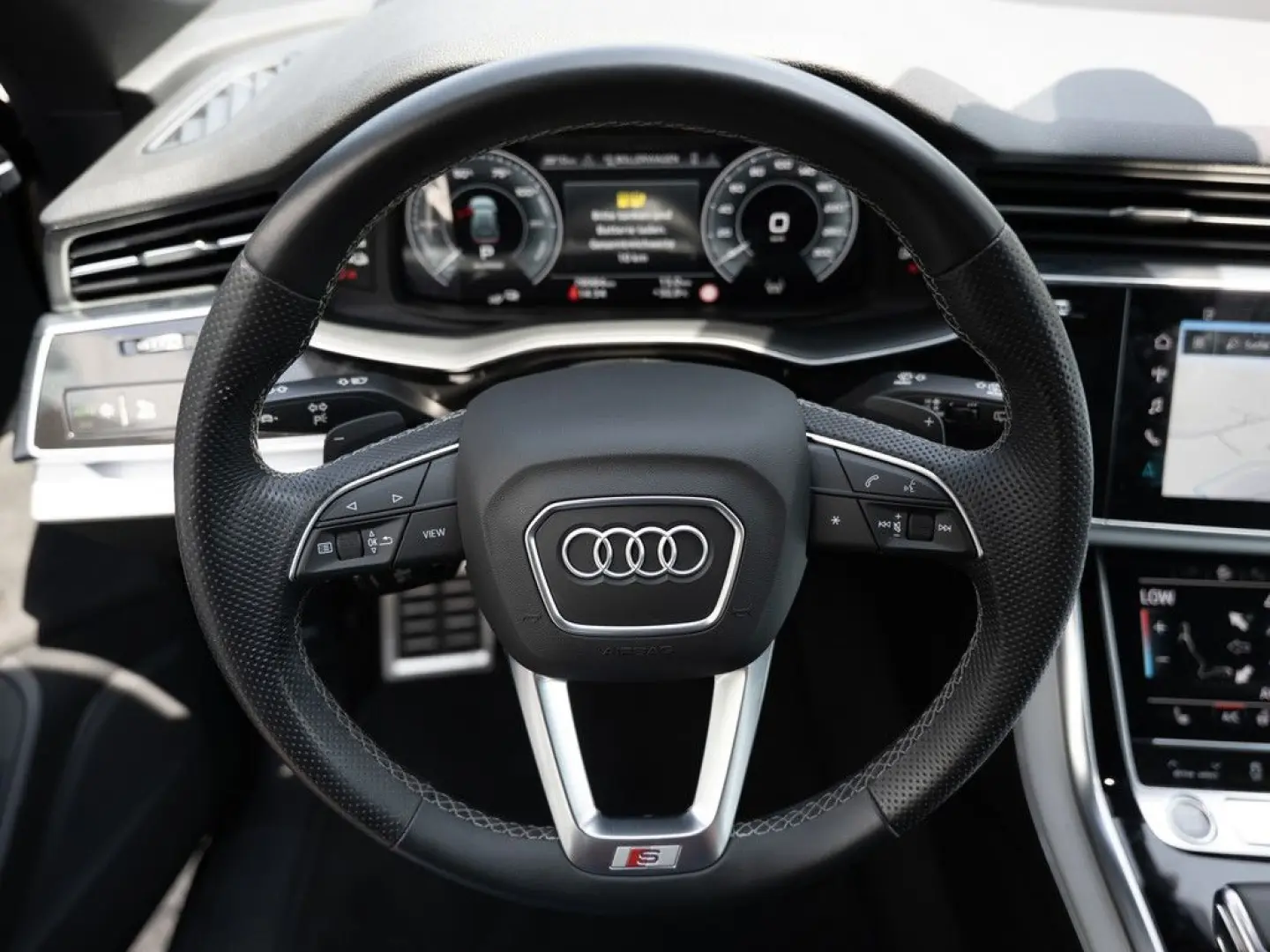 Q8 55 TFSI e quattro S-Line AHK HUD 360° LED SHZ