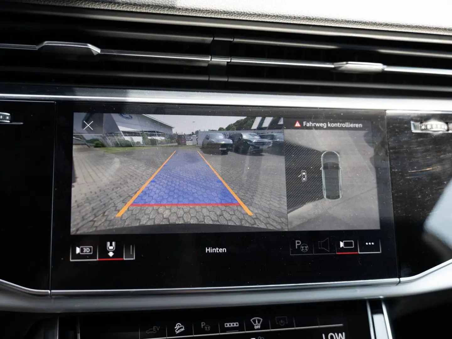 Q8 55 TFSI e quattro S-Line AHK HUD 360° LED SHZ