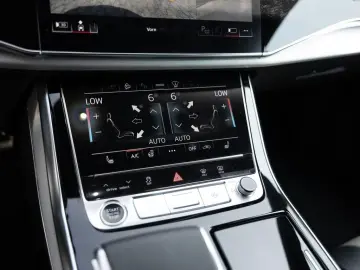 Q8 55 TFSI e quattro S-Line AHK HUD 360° LED SHZ
