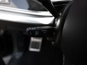 Q8 55 TFSI e quattro S-Line AHK HUD 360° LED SHZ