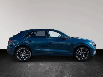 Q8 55 TFSI quattro tiptronic -