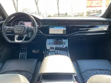 Q8 55 TFSI quattro tiptronic -
