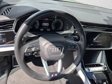 Q8 55 TFSI qua. S line MATRIX AHK STANDHZ