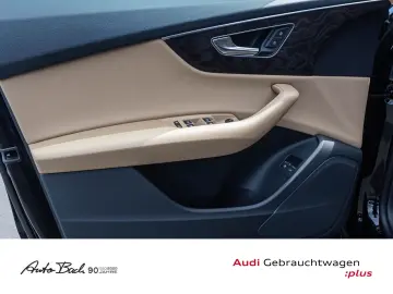 Q8 S line 55TFSI e qu Navi LED virtual HuD GRA A