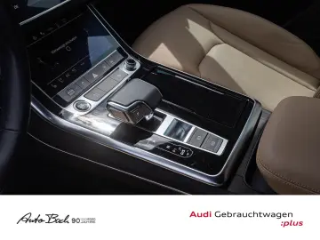 Q8 S line 55TFSI e qu Navi LED virtual HuD GRA A