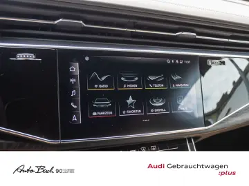 Q8 S line 55TFSI e qu Navi LED virtual HuD GRA A