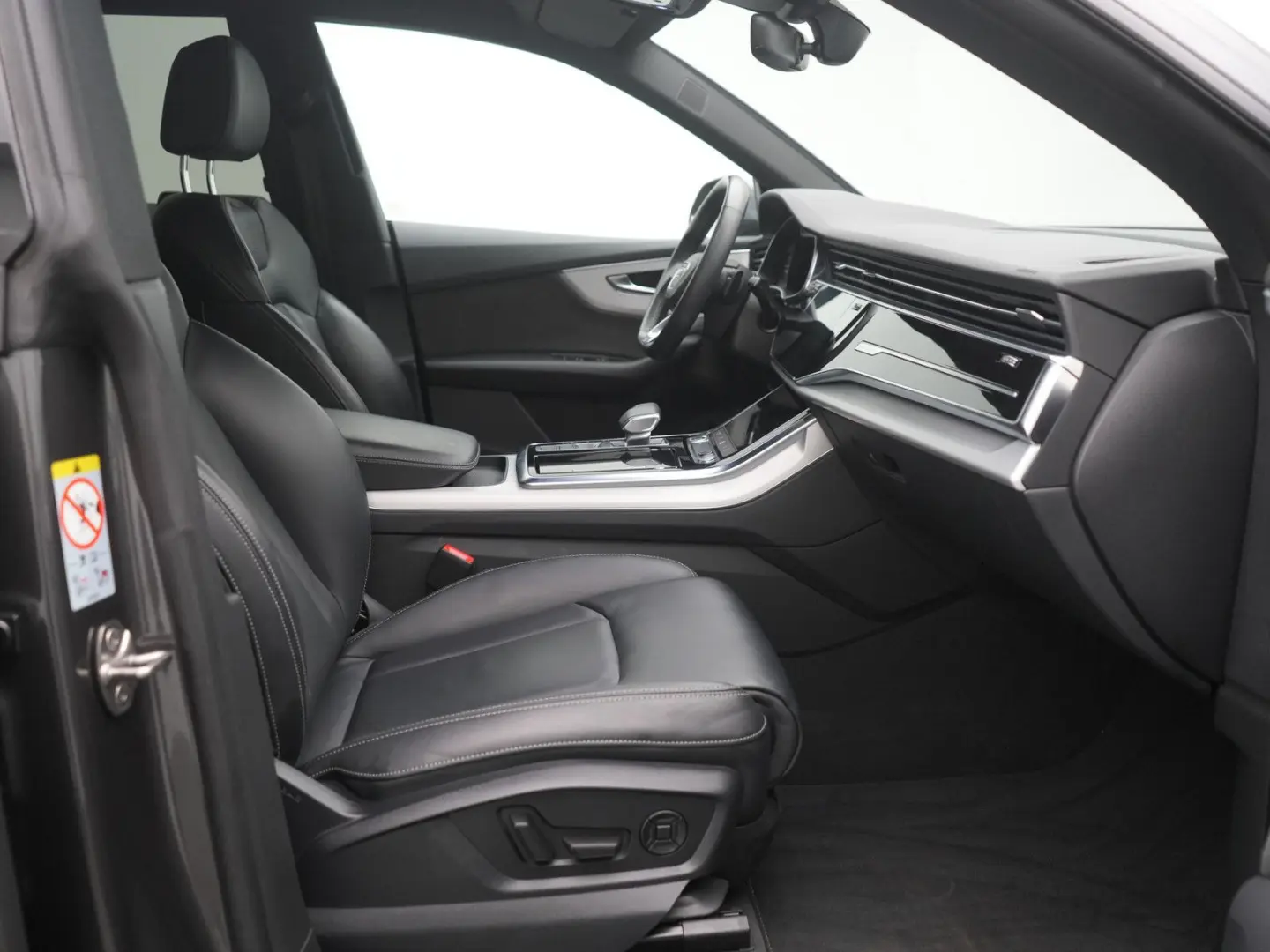 Q8 55 e quattro S line LED B&O LEDER SHZ NAVI