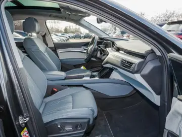 e-tron Sportback 55 S line /Matrix/Pano/B&O/HuD/